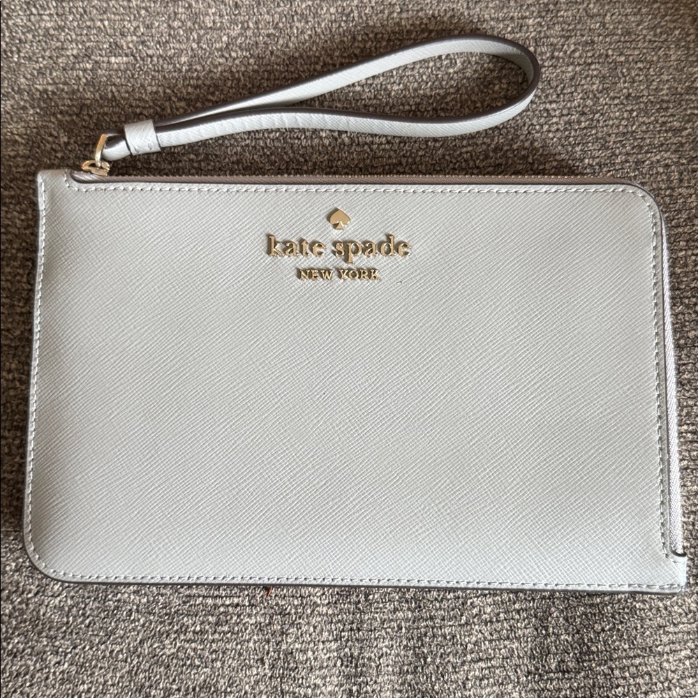 Kate Spade New York Leather Wristlet Zip-Up Gray Color Wristlet (Like New)